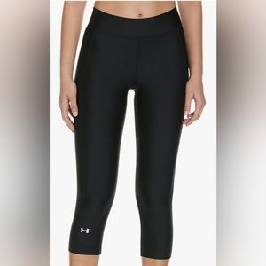 UNDER ARMOUR Women's UA HeatGear Armour Capri Black Size Medium
